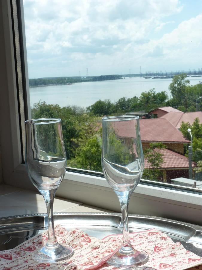5 Apartshotel Faleza Galati Eksteriør billede