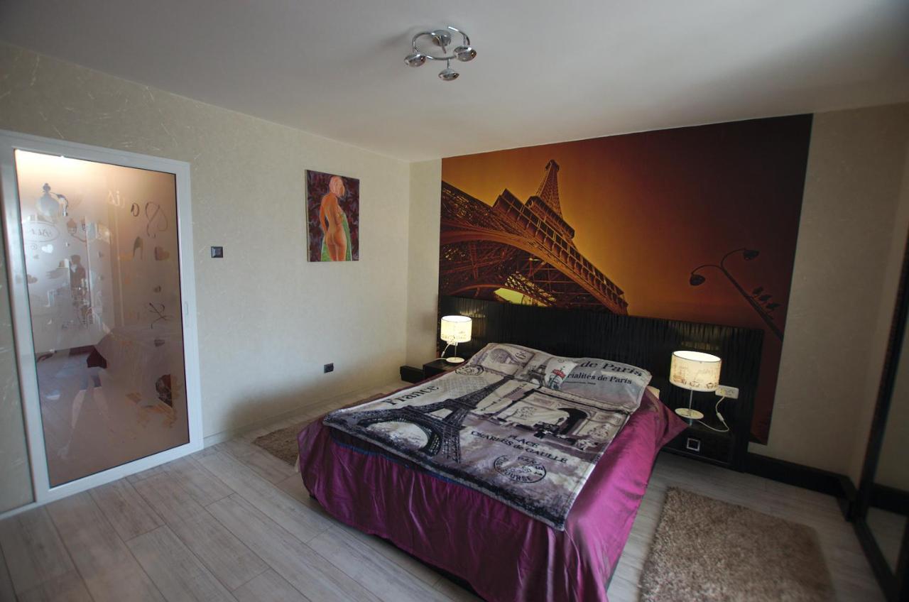 5 Apartshotel Faleza Galati Eksteriør billede